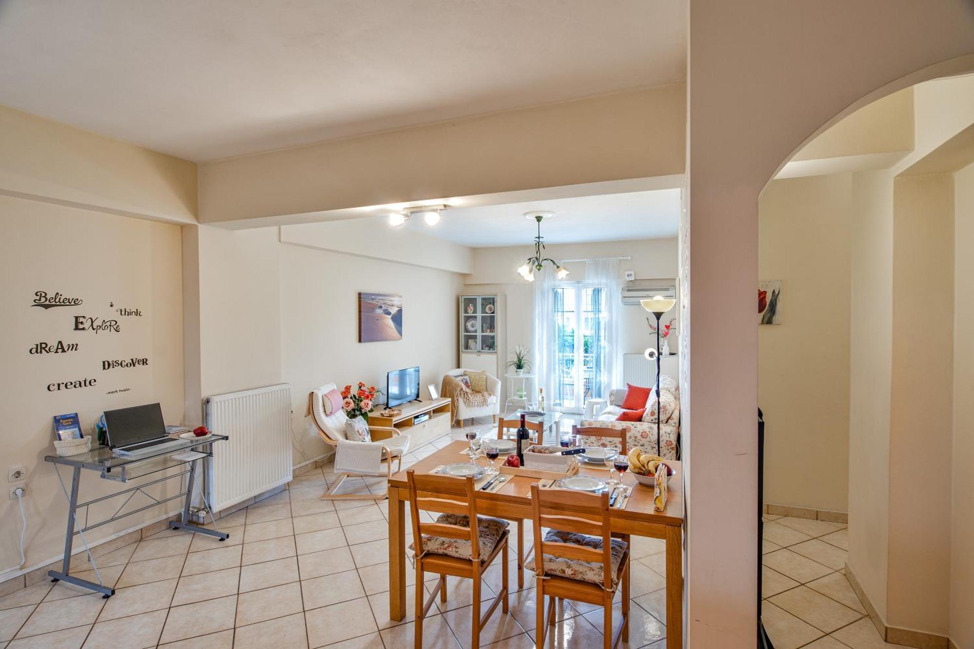 House Of Velenia - 2 Bedroom Apartment Near Old Town, Airport And Bus Station Corfu  Экстерьер фото