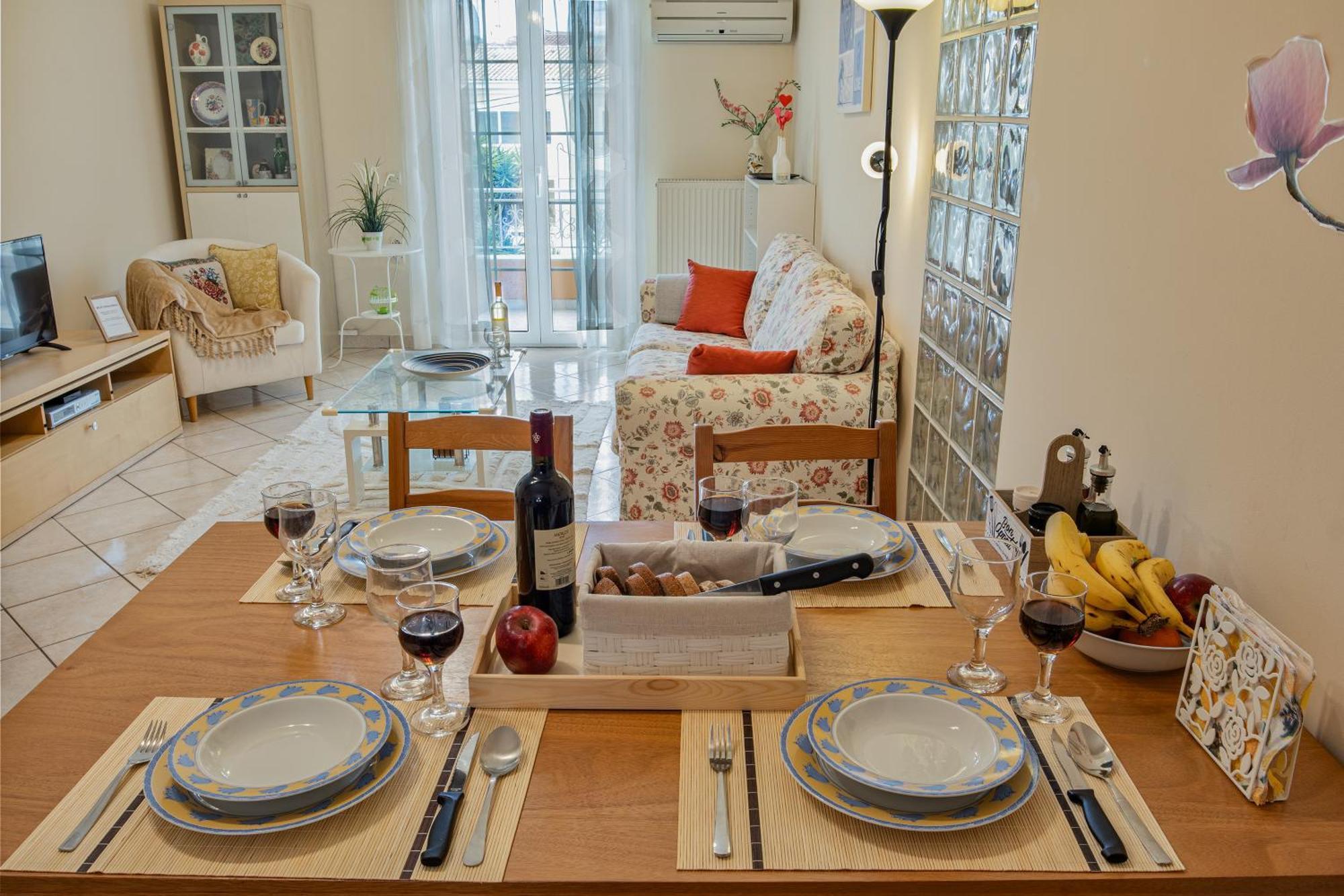 House Of Velenia - 2 Bedroom Apartment Near Old Town, Airport And Bus Station Corfu  Экстерьер фото