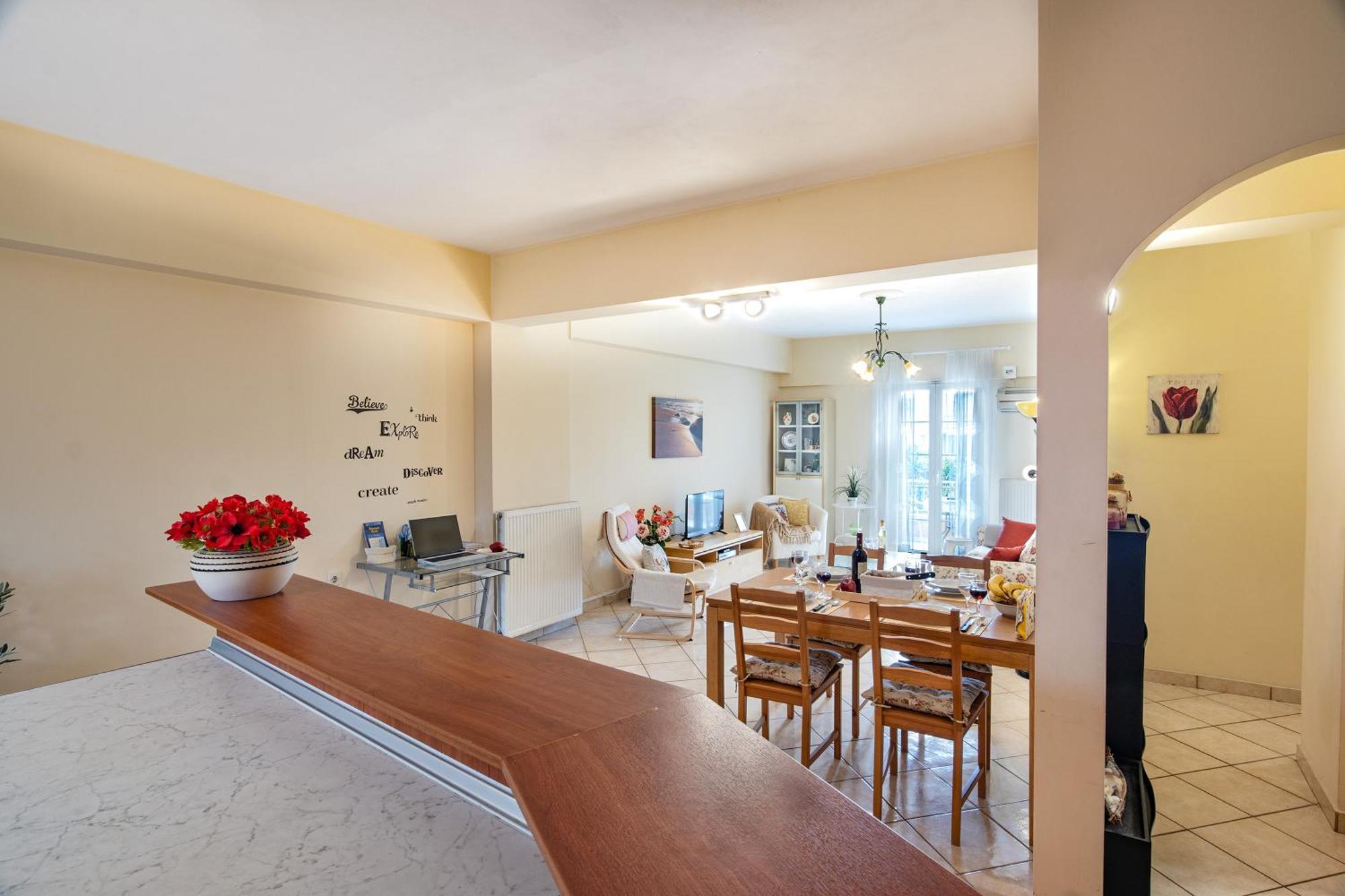 House Of Velenia - 2 Bedroom Apartment Near Old Town, Airport And Bus Station Corfu  Экстерьер фото