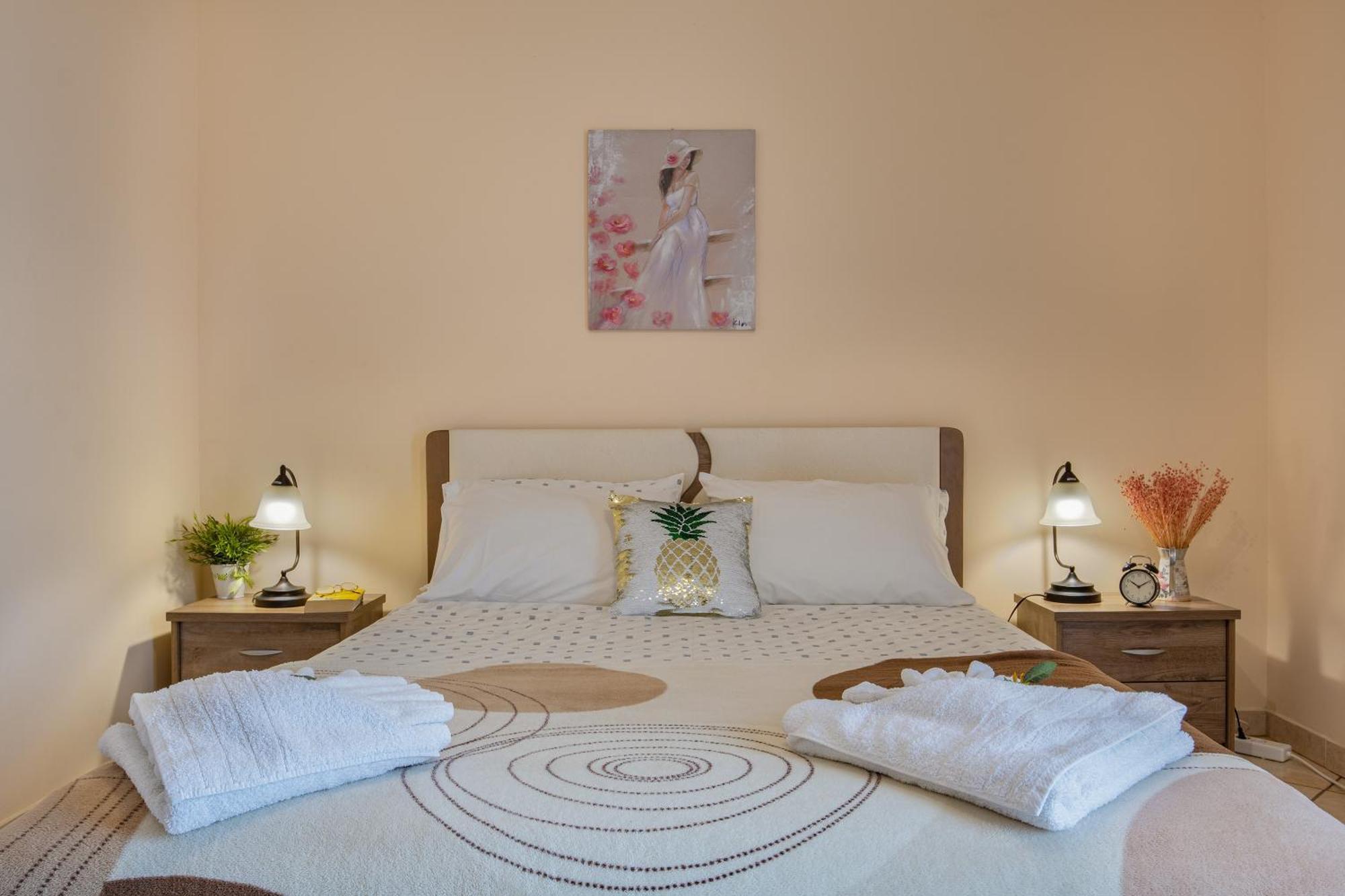 House Of Velenia - 2 Bedroom Apartment Near Old Town, Airport And Bus Station Corfu  Экстерьер фото