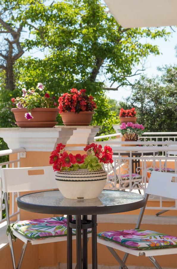 House Of Velenia - 2 Bedroom Apartment Near Old Town, Airport And Bus Station Corfu  Экстерьер фото