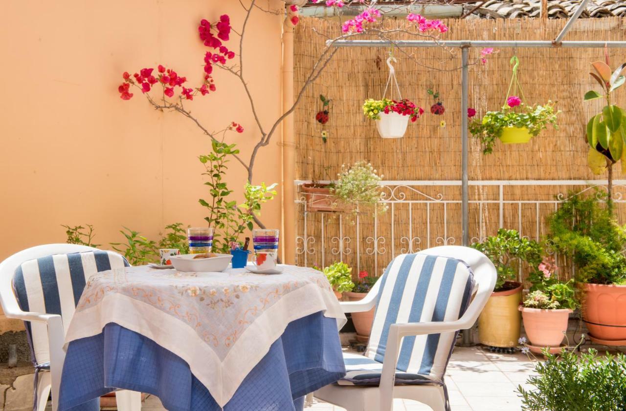 House Of Velenia - 2 Bedroom Apartment Near Old Town, Airport And Bus Station Corfu  Экстерьер фото